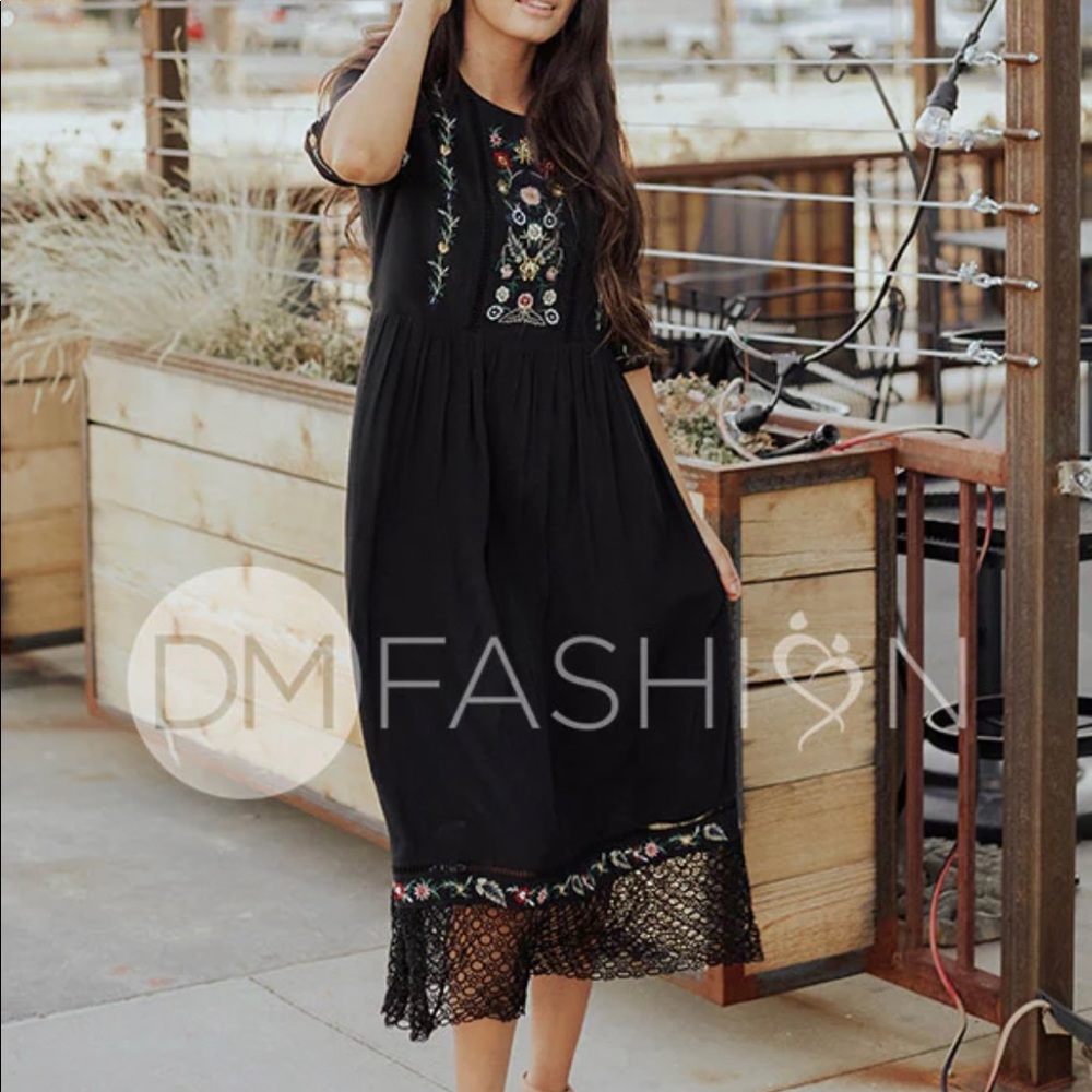 Boho Embroidered Midi Dress NWT